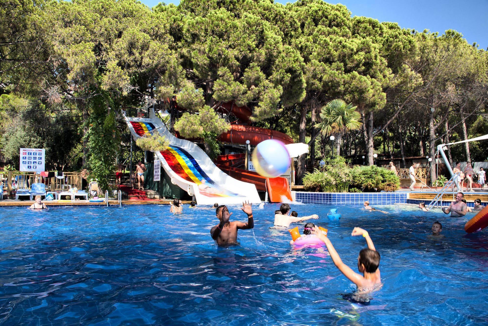 Omer Holiday Resort Kusadasi Exterior photo