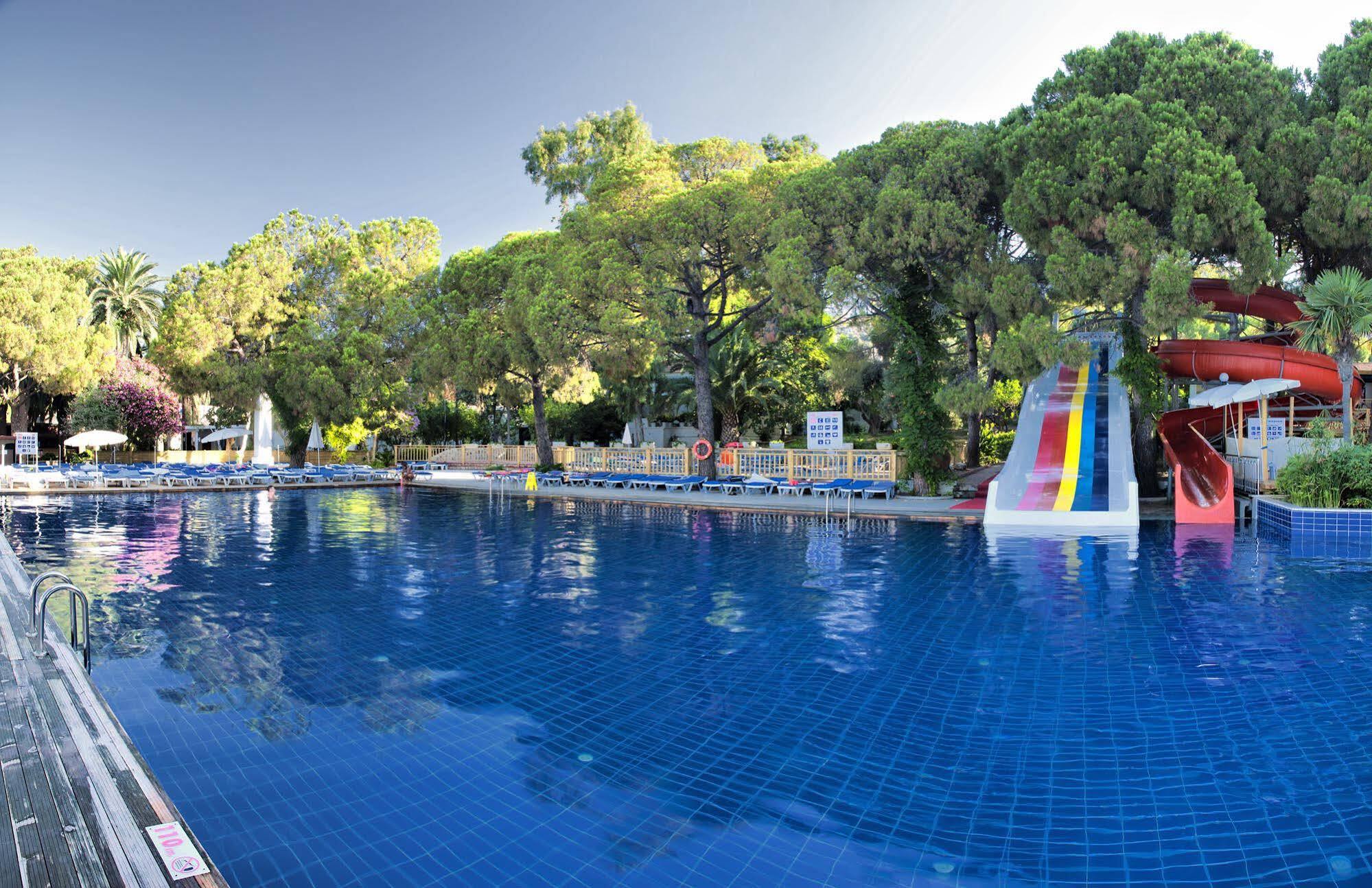 Omer Holiday Resort Kusadasi Exterior photo
